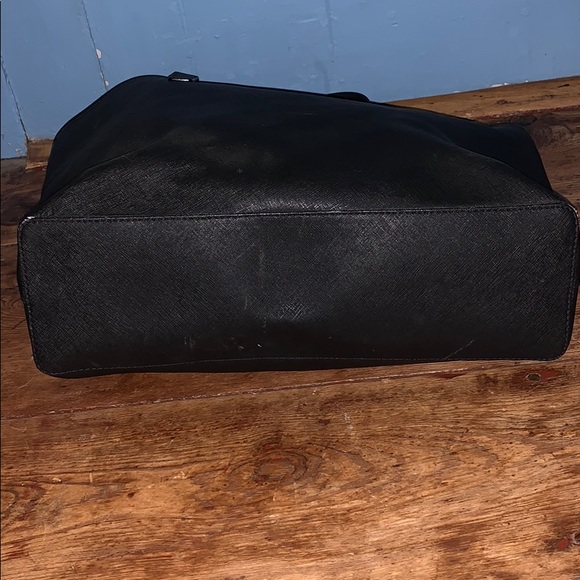 Michael Kors Oversized Large Black Tote - Picture 5 of 16